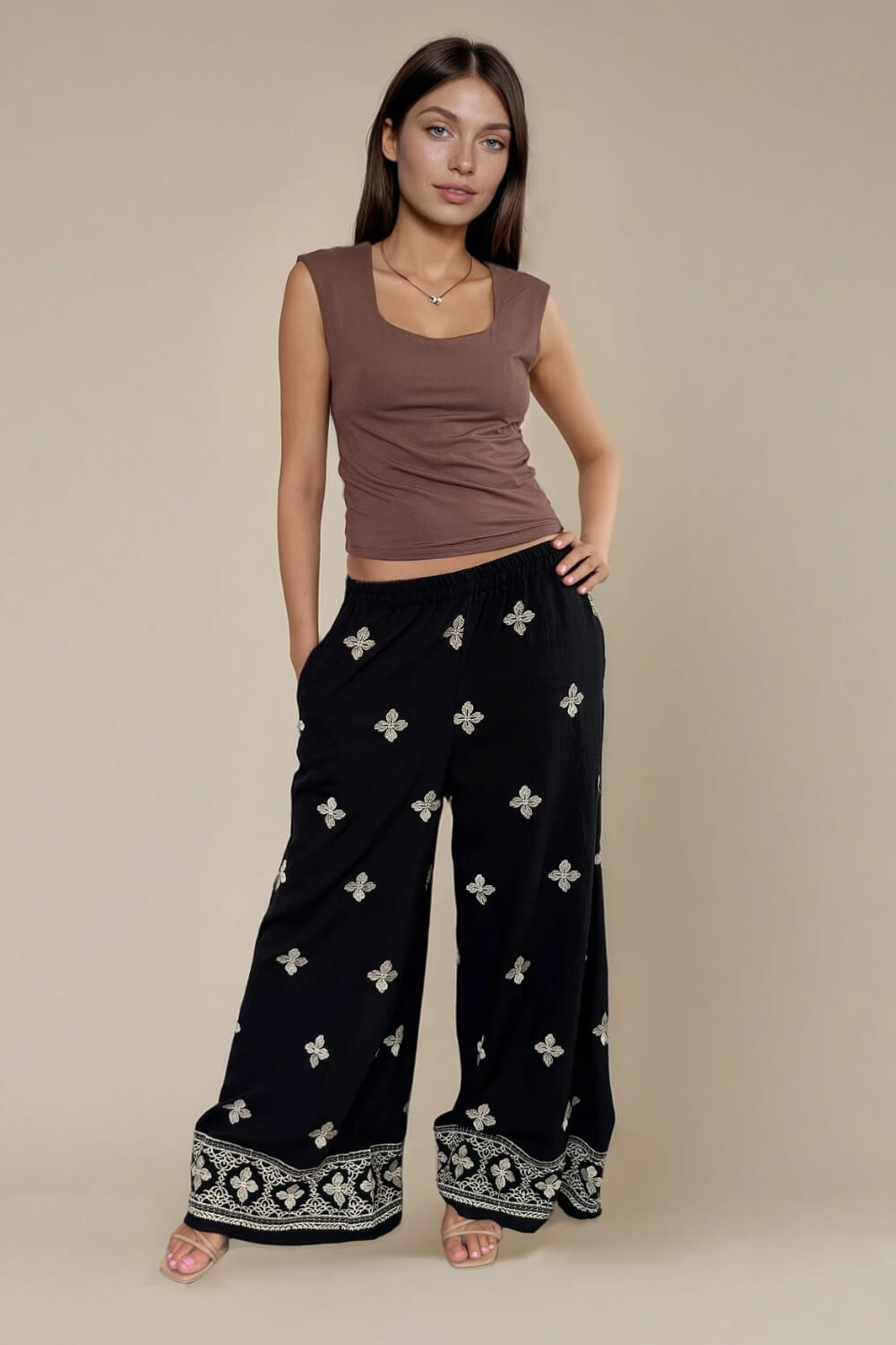 Pantalón Palazzo Bordado Negro
